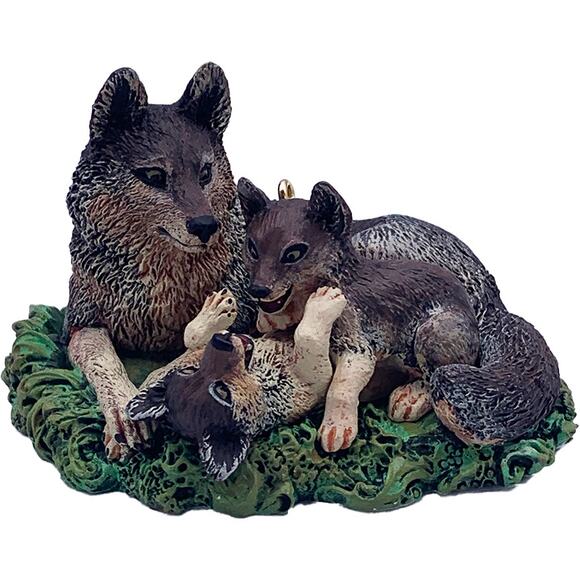 Hallmark Keepsake 1998 Timber Wolves at Play Majestic Wilderness Ornament in Box - Picture 3 of 6